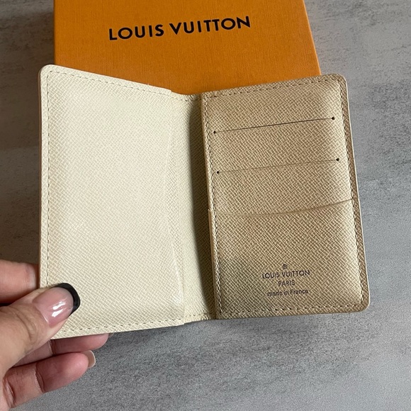 SOLD Authentic Louis Vuitton Card Holder - Picture 4 of 12